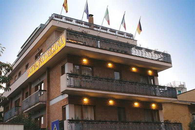 Ponte Milvio Hotel