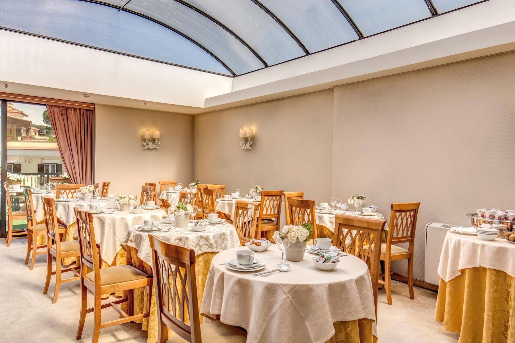 Ponte Milvio 3* Roma