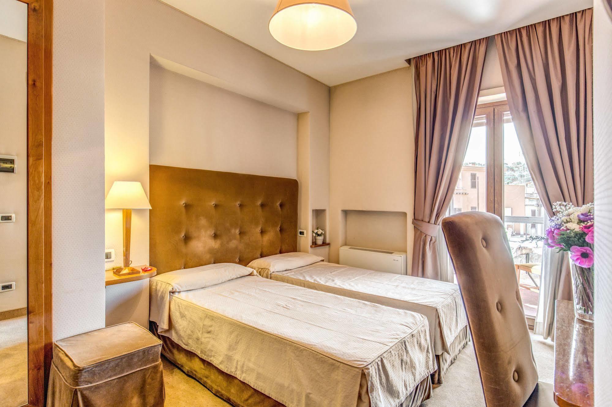 Ponte Milvio 3* Roma