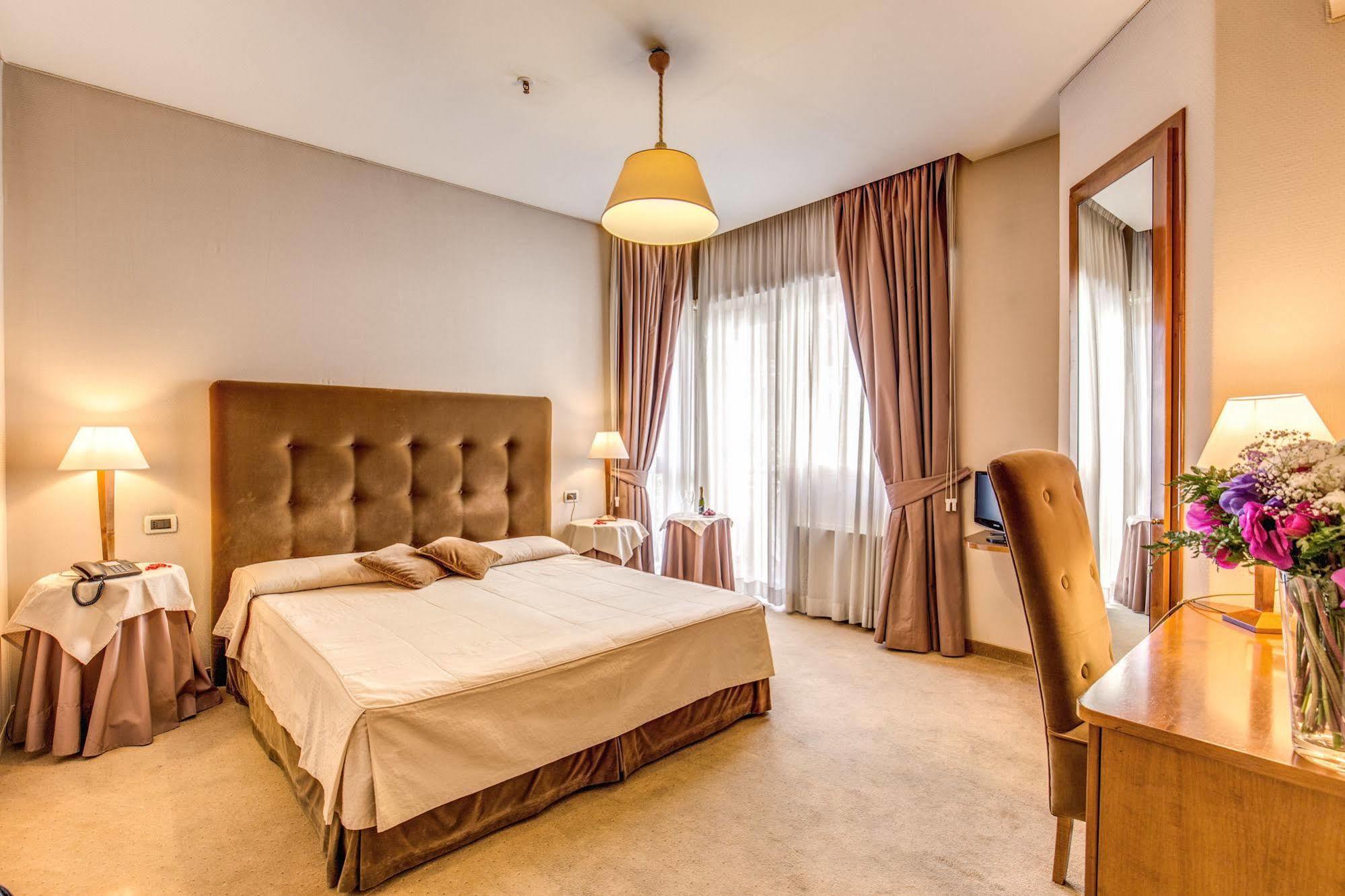 Hotel Beyou Ponte Milvio 3*